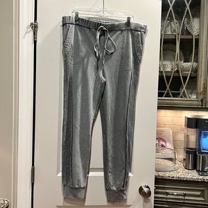 New Without Tags Umgee Mineral Washed Jogger Pants in Army Size M